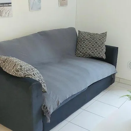 Apartment With Balcony At 7 Min From The *